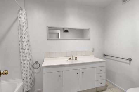 Photo of property in 2a Reavers Lane, Queenstown, 9300