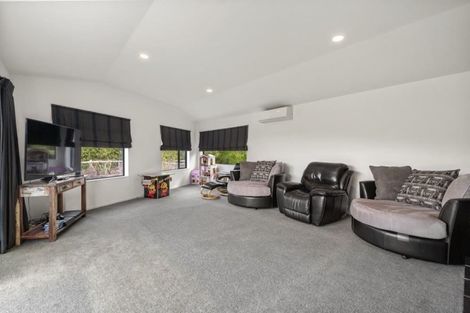 Photo of property in 141 Lisland Drive, Kinloch, Taupo, 3377