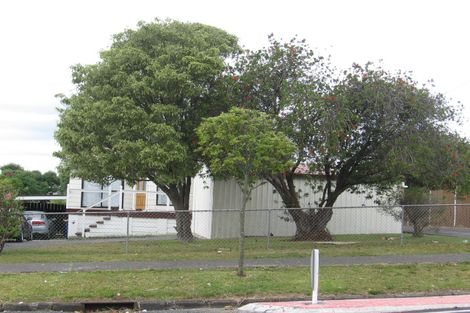 Photo of property in 21 Archibald Road, Kelston, Auckland, 0602