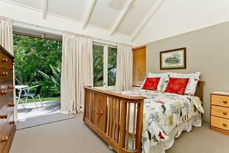 Photo of property in 11a Albany Highway, Unsworth Heights, Auckland, 0632