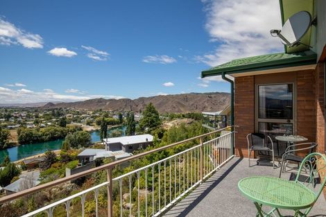 Photo of property in 10 View Road, Bridge Hill, Alexandra, 9320