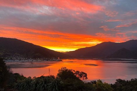 Photo of property in 251 Queen Charlotte Drive, Havelock, Picton, 7281