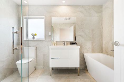 Photo of property in 30 Jane Maree Road, Kumeu, 0810