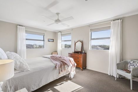 Photo of property in 12 Arbors Track, Silverdale, 0932