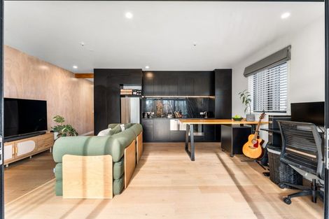Photo of property in 2/165 Hobsonville Point Road, Hobsonville, Auckland, 0616