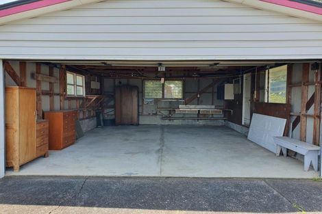 Photo of property in 24 Beach Road, Glenbrook, Waiuku, 2681