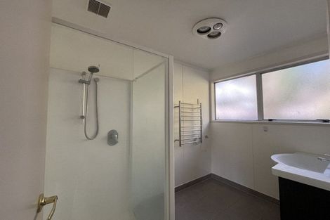 Photo of property in 13 Adam Sunde Place, Glen Eden, Auckland, 0602