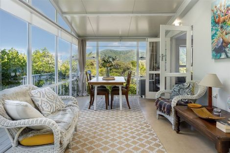 Photo of property in 4 Amelia Crescent, Waikawa, Picton, 7220