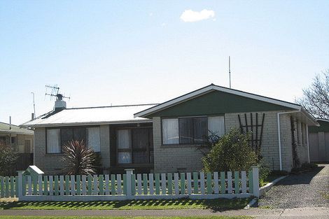 Photo of property in 24 Leeton Drive, Waipukurau, 4200