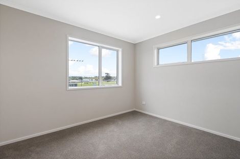 Photo of property in 35 Hayfield Way, Karaka, Papakura, 2113