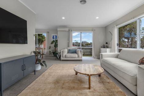 Photo of property in 73 Langdale Avenue, Paraparaumu, 5032