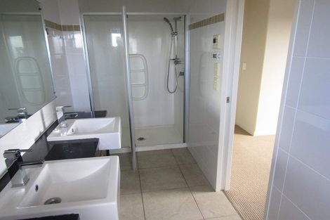 Photo of property in 9 Laurel Oak Drive, Schnapper Rock, Auckland, 0632