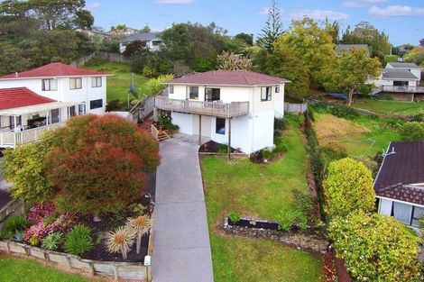 Photo of property in 74 Powrie Street, Glenfield, Auckland, 0629