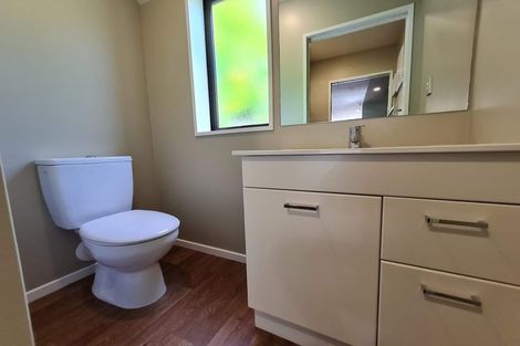 Photo of property in 4 Regalwood Close, Parklands, Christchurch, 8083