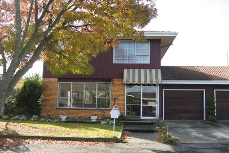 Photo of property in 4 Montclare Avenue, Ilam, Christchurch, 8041