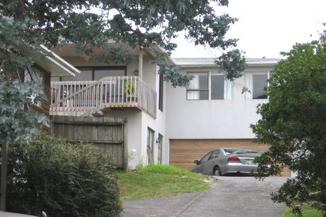 Photo of property in 1/27 Roberts Road, Glenfield, Auckland, 0629