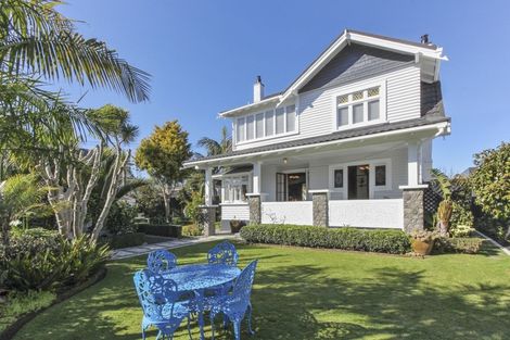 Photo of property in 15 Wallace Place, Westown, New Plymouth, 4310