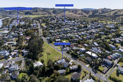 Photo of property in 23 Makiri Street, Helensville, 0800