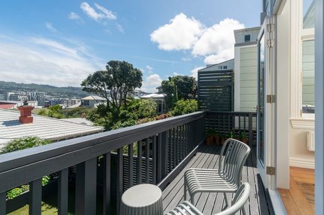 Photo of property in 84 Roxburgh Street, Mount Victoria, Wellington, 6011
