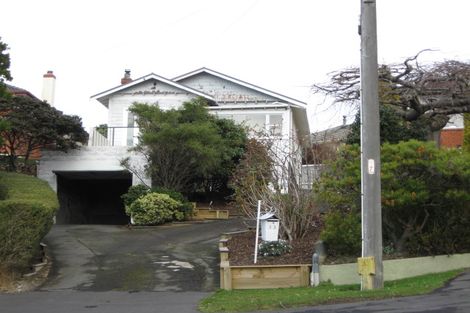 Photo of property in 33 Earls Road, Saint Clair, Dunedin, 9012