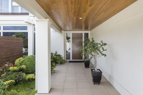 Photo of property in 7 Fairway Grove, Hokowhitu, Palmerston North, 4410