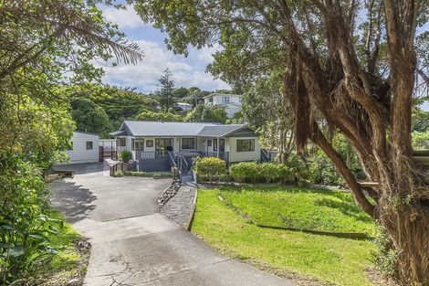 Photo of property in 30 Whanake Street, Titahi Bay, Porirua, 5022
