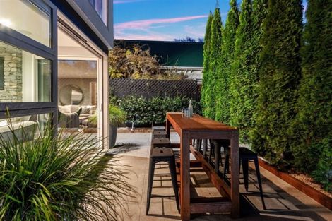 Photo of property in 128a Holly Road, St Albans, Christchurch, 8014