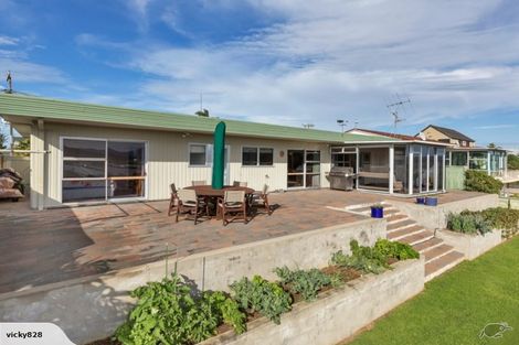 Photo of property in 52 George Point Road, Onerahi, Whangarei, 0110