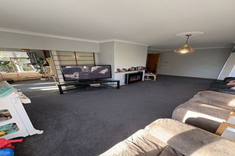 Photo of property in 42 Greendale Avenue, Avonhead, Christchurch, 8042