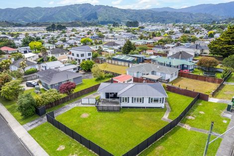 Photo of property in 130 Wainuiomata Road, Wainuiomata, Lower Hutt, 5014