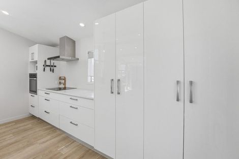 Photo of property in 9 Bronte Place, Whalers Gate, New Plymouth, 4310