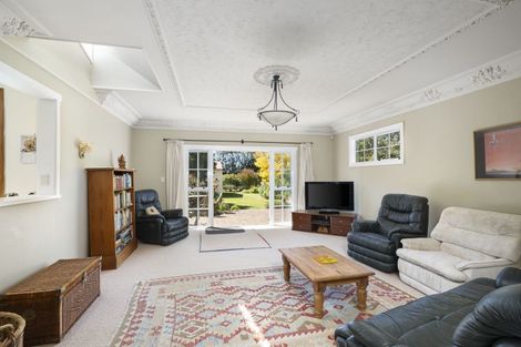 Photo of property in 190 Regent Street, Martinborough, 5711