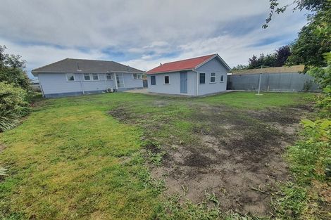 Photo of property in 12 Lambeth Crescent, Northcote, Christchurch, 8052