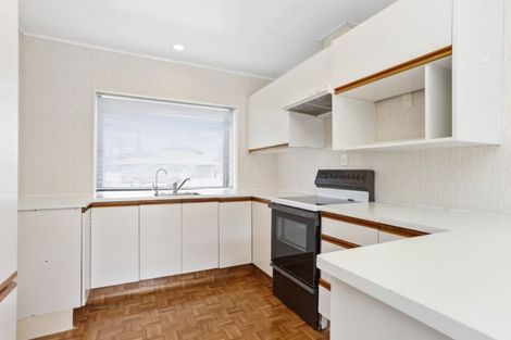 Photo of property in 7a Beach Road, Orewa, 0931