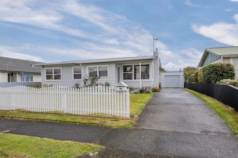 Photo of property in 33 Rugby Street, Levin, 5510