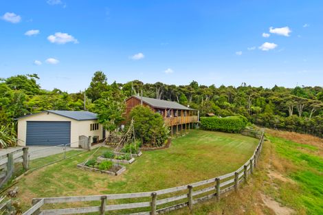Photo of property in 181 Govan Wilson Road, Whangaripo, Warkworth, 0985