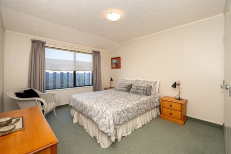 Photo of property in 27 Golding Road, Taradale, Napier, 4112