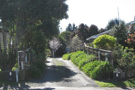 Photo of property in 18 Leeton Drive, Waipukurau, 4200