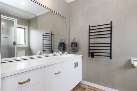 Photo of property in 16 Smiths Road, Matua, Tauranga, 3110