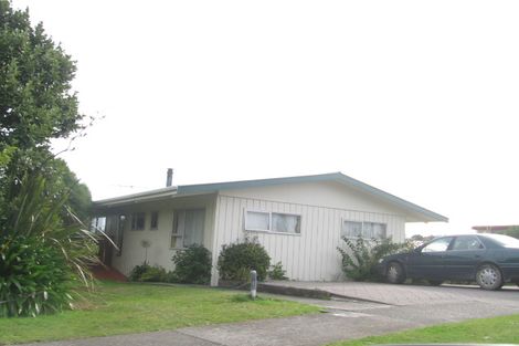Photo of property in 8 Toporoa View, Ascot Park, Porirua, 5024