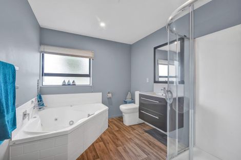 Photo of property in 57 Aroha Street, Pegasus, 7612