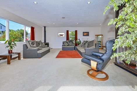 Photo of property in 125 Stapleford Crescent, Browns Bay, Auckland, 0630