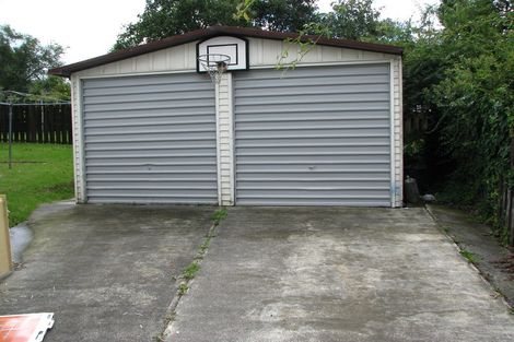 Photo of property in 17 Salamanca Road, Sunnynook, Auckland, 0620