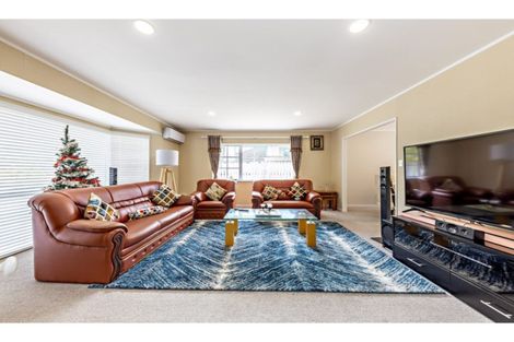 Photo of property in 147 Millhouse Drive, Golflands, Auckland, 2013