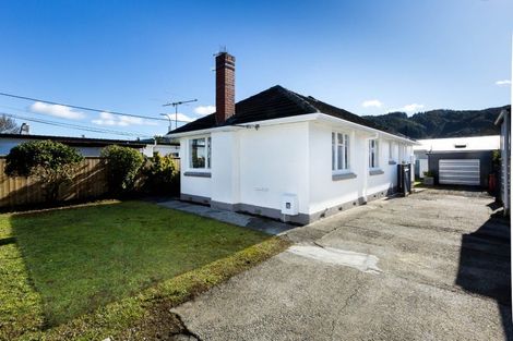 Photo of property in 19 Victoria Street, Ebdentown, Upper Hutt, 5018
