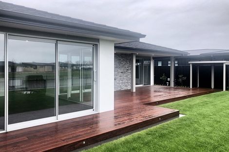 Photo of property in 73 The Esplanade, Pegasus, 7612