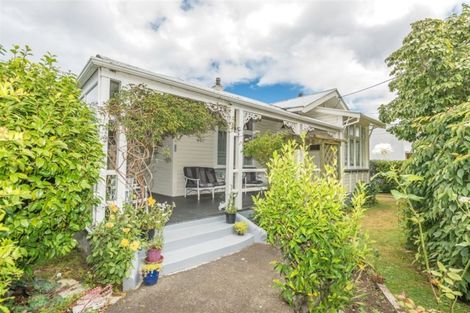Photo of property in 11 Peakes Road, Saint Johns Hill, Whanganui, 4501