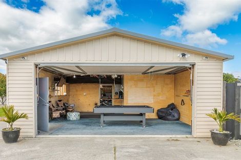 Photo of property in 32 Brougham Street, Westport, 7825