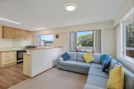 Photo of property in 28 Highbury Drive, Levin, 5510