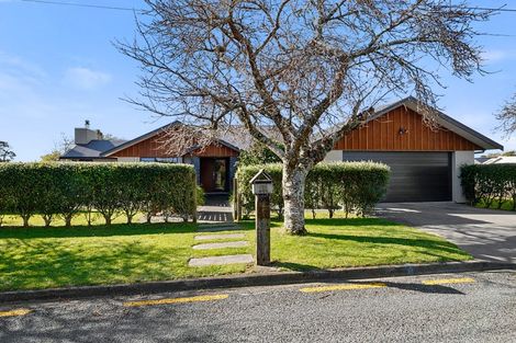 Photo of property in 533 Manutahi Road, Lepperton, New Plymouth, 4373